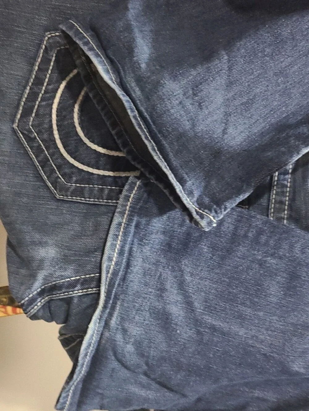 True Religion Men's Size 42 Indigo Straight-Leg Jeans with Contrast Stitching